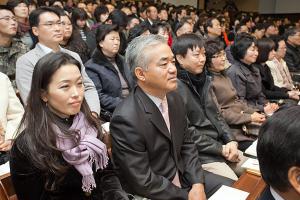  주일 2부예배 (박아브라함 원로목사 명예철학 박사학위 수여식)