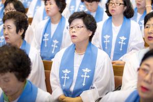  주일 3부 권사임직예배