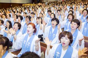  주일 3부 권사임직예배