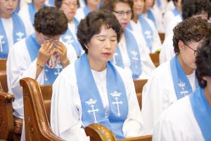  주일 3부 권사임직예배