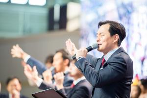  승리의 날 및 출판감사예배