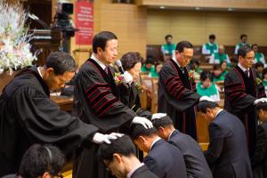  주일 3부 '장로장립, 안수집사임직예배'