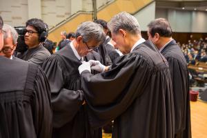  주일 3부 '장로장립, 안수집사임직예배'