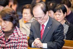  고난주간 특별집회 '2권 만화 출판 감사예배'