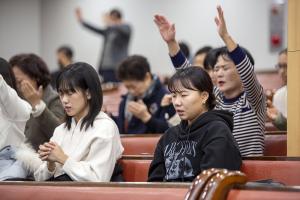  수요예배 '수능 안수식'