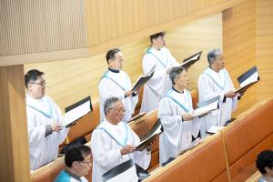  수요예배 '수능 안수식'