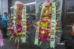  하계대성회 셋째날 평강의 날 감사예배 8권 영어판 출판 감사