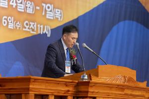  하계대성회 셋째날 평강의 날 감사예배 8권 영어판 출판 감사