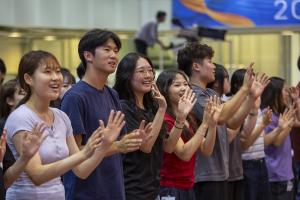  하계대성회 셋째날 찬양기도회